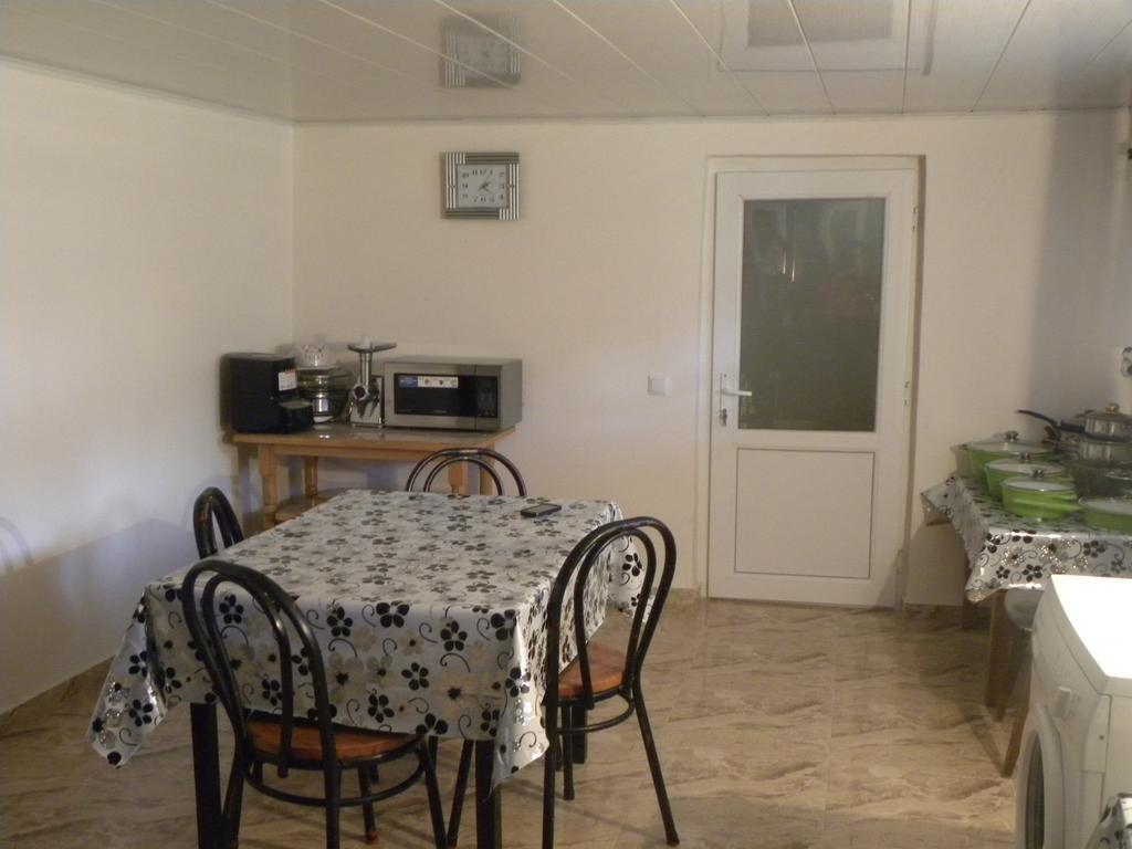 Mikheil Pitskhelauri Guest House Kazbegi Eksteriør billede